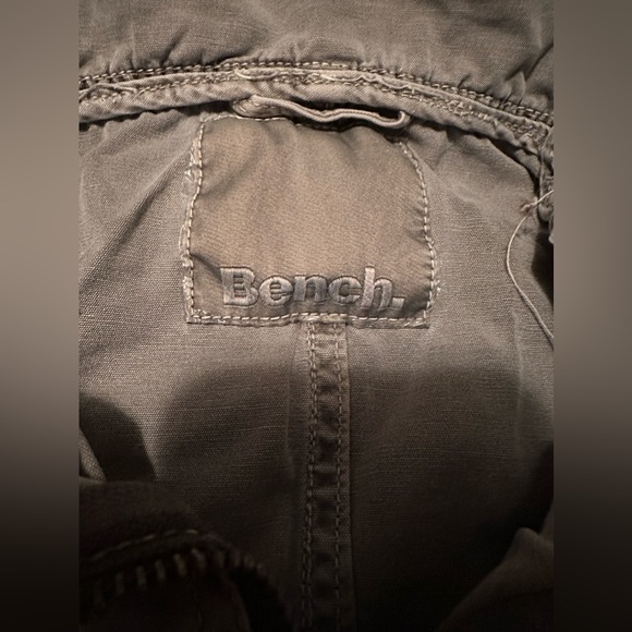 Green Spring Bench Jacket. Size S - Picture 4 of 9